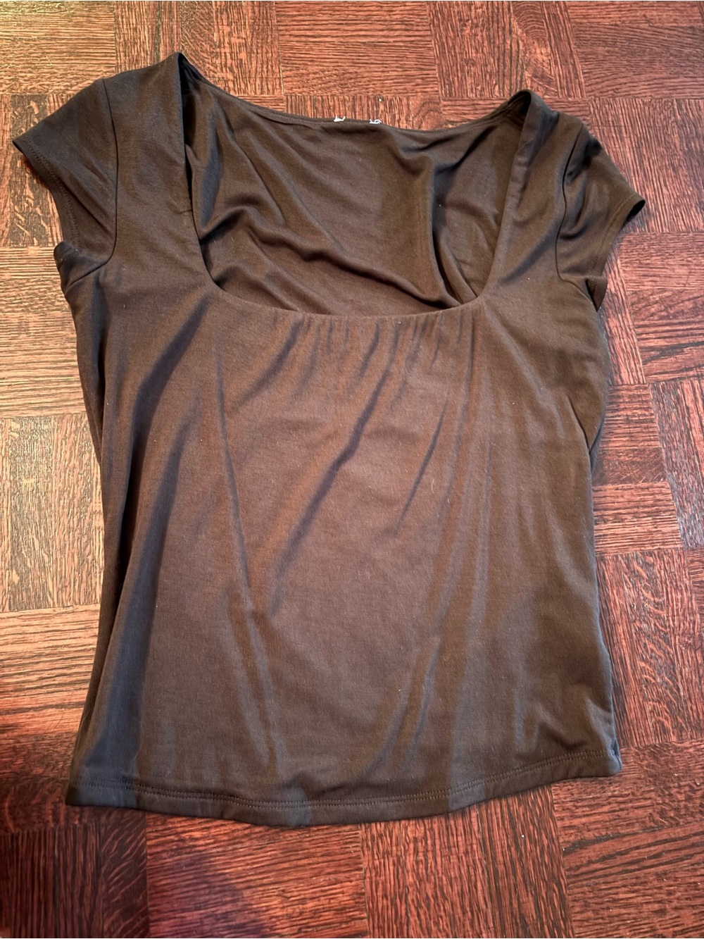 Garage Smooth neck open tee